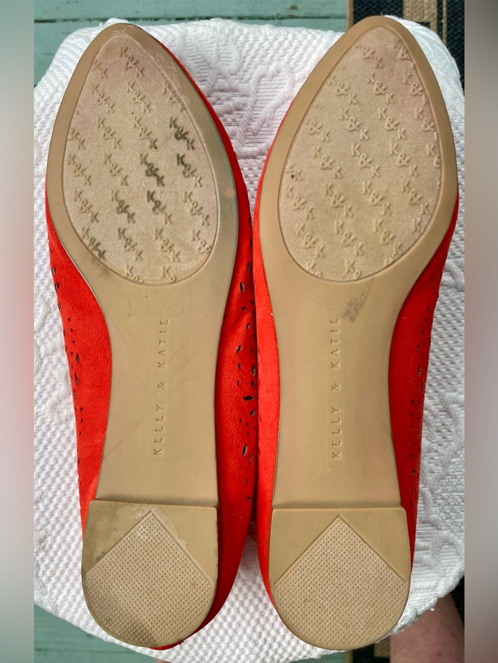 Vintage Target Women’s Orange Laser-Cut Faux Suede Flats Size 6 NWOT - Picture 7 of 7